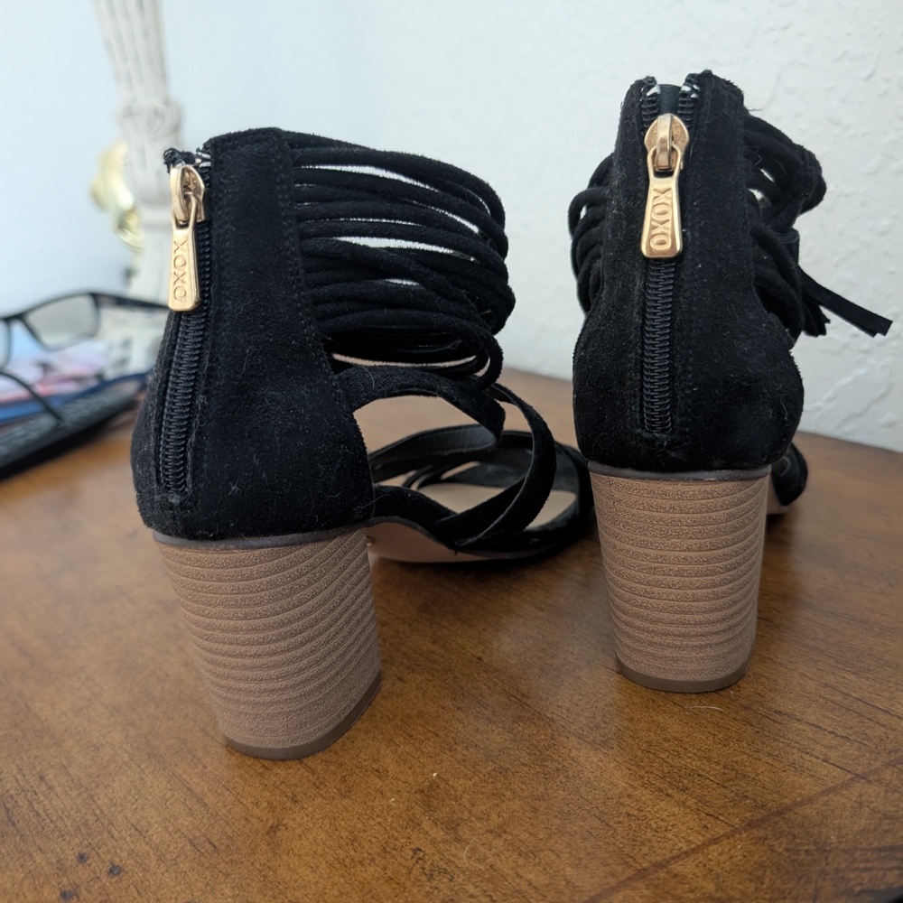 XOXO Women's Black Suede Heeled Sandals - Picture 3 of 4